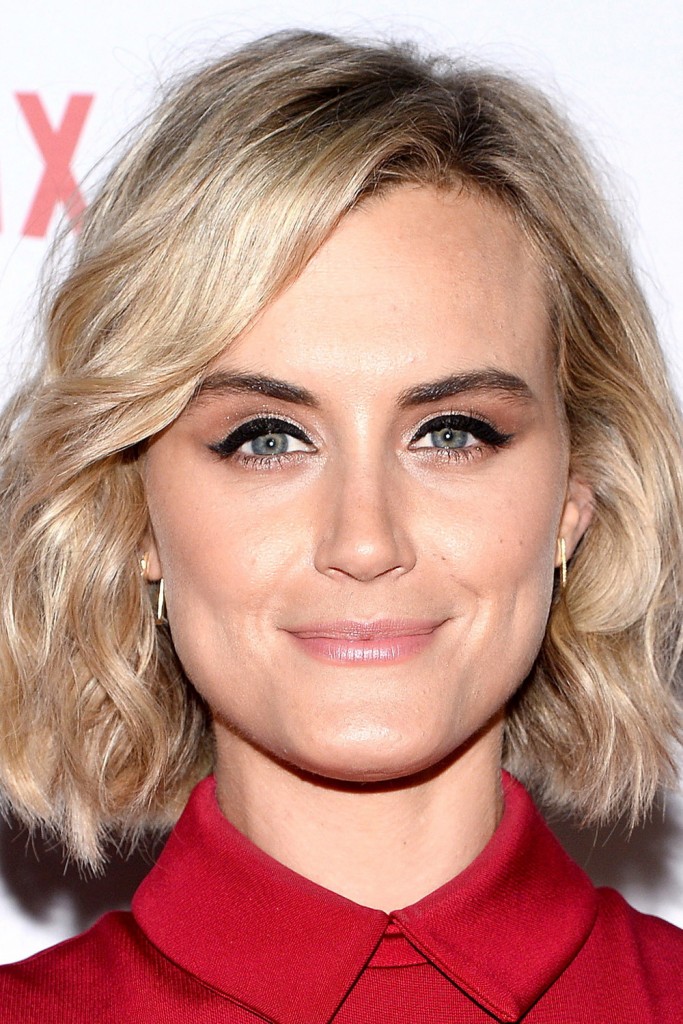 Póster de Taylor Schilling