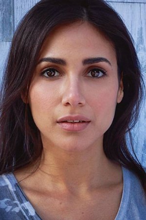 Póster de Yasmine Aker
