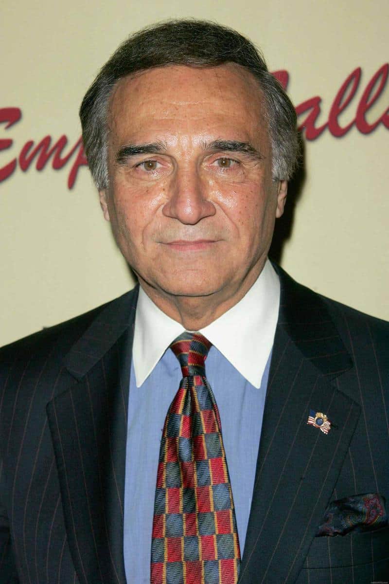 Tony Lo Bianco elFinalde