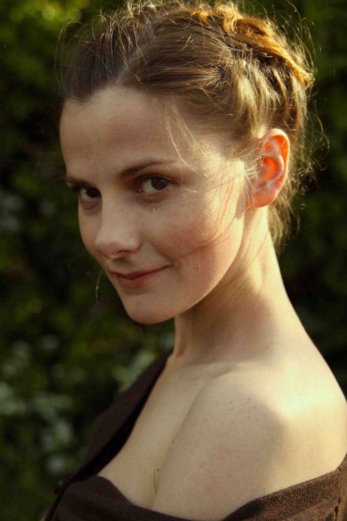 Póster de Louise Brealey