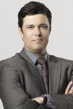 Póster de Carlos Bernard