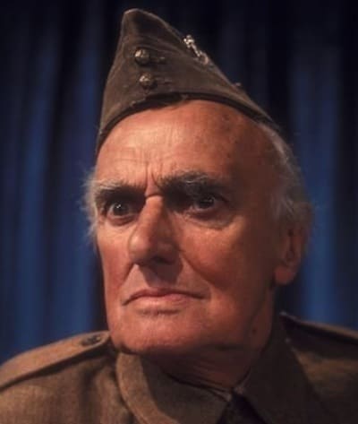 Póster de John Laurie
