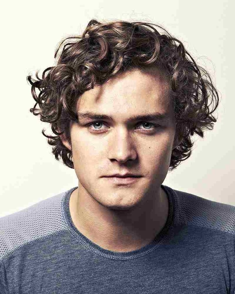 Póster de Finn Jones