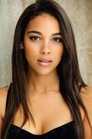 Póster de Alexandra Shipp