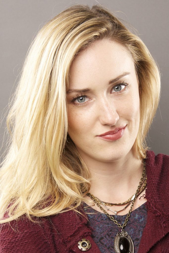 Póster de Ashley Johnson