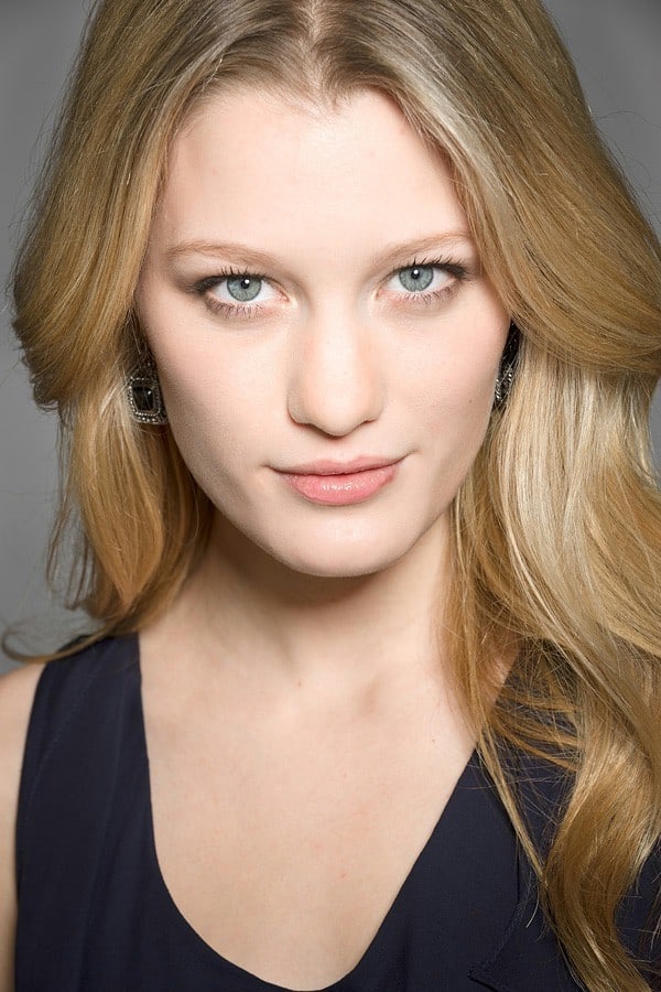 Póster de Ashley Hinshaw