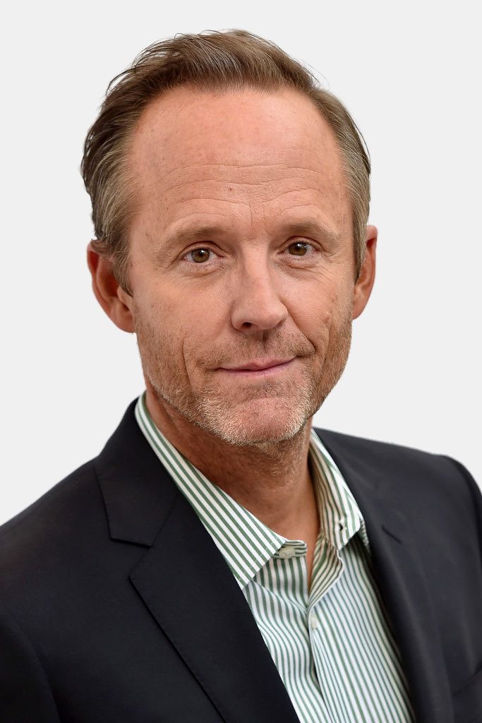 Póster de John Benjamin Hickey