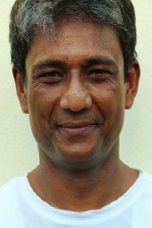 Póster de Adil Hussain