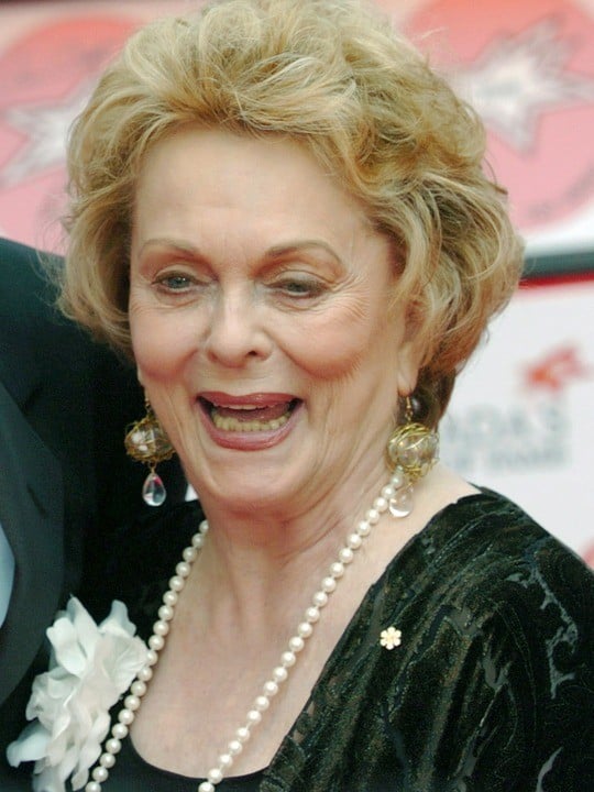 Póster de Shirley Douglas
