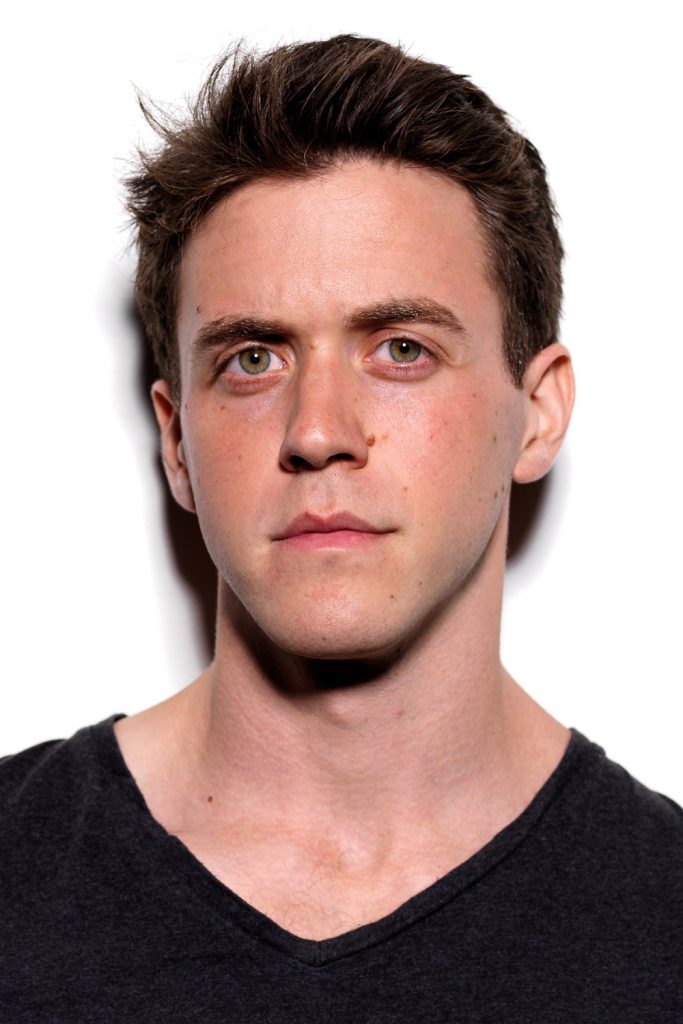 Póster de Ashley Zukerman