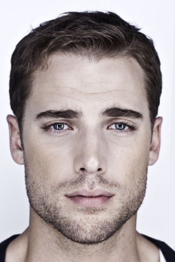 Póster de Dustin Milligan
