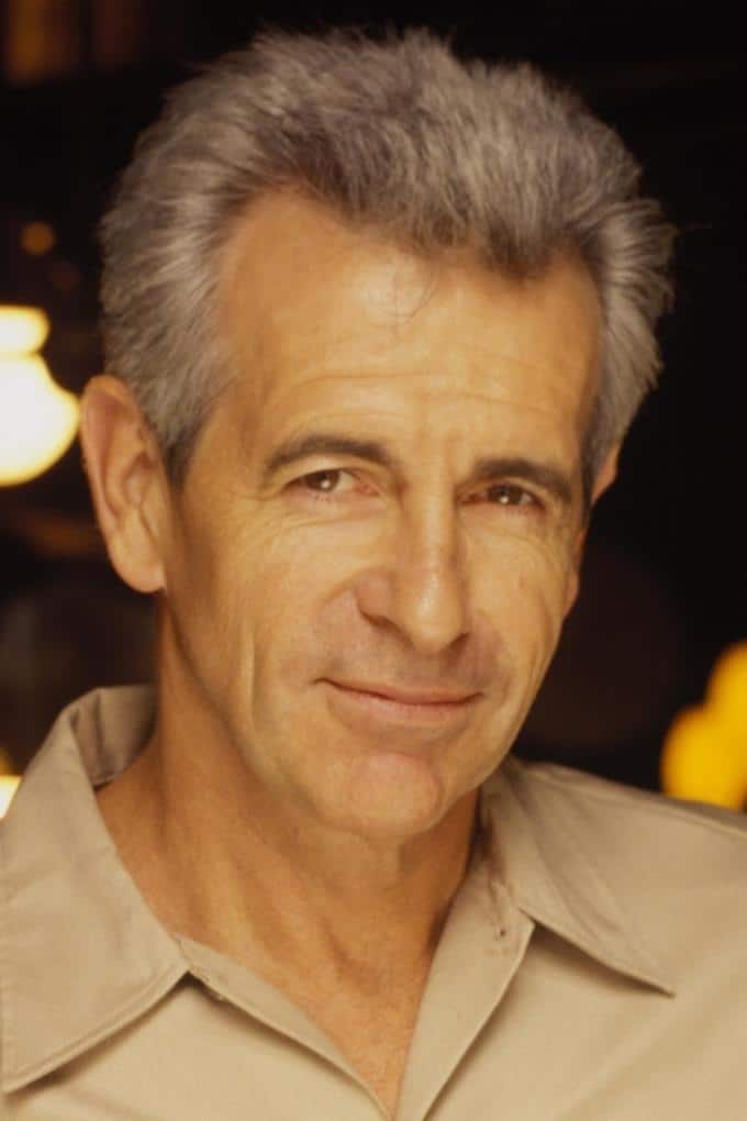 Póster de James Naughton