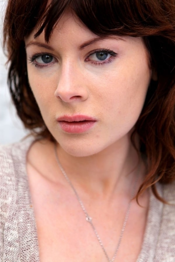 Póster de Emily Beecham