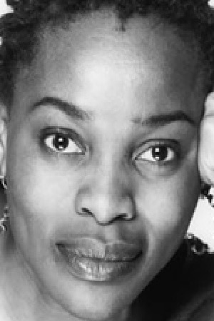 Póster de Rakie Ayola