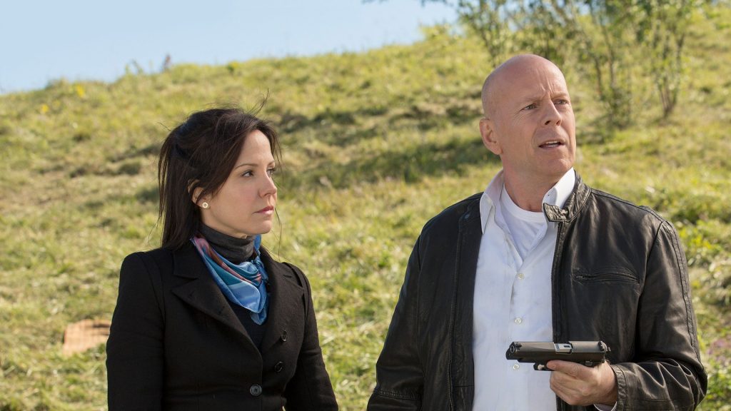 Джон малкович рэд 2. Rdr 2 айзек. Джон малкович рэд 2. Брюс уиллис red 2. Why red 2.