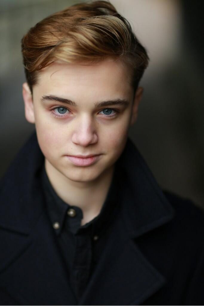 Póster de Dean-Charles Chapman