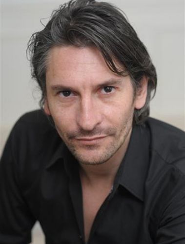 Póster de Nicolas Abraham
