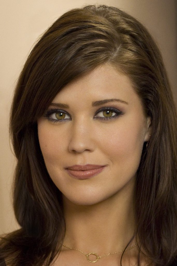 Póster de Sarah Lancaster