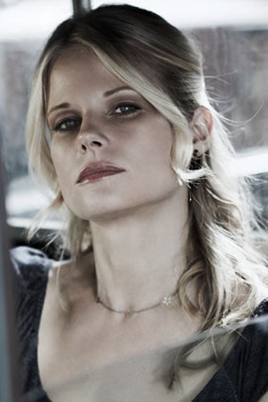 Póster de Joelle Carter