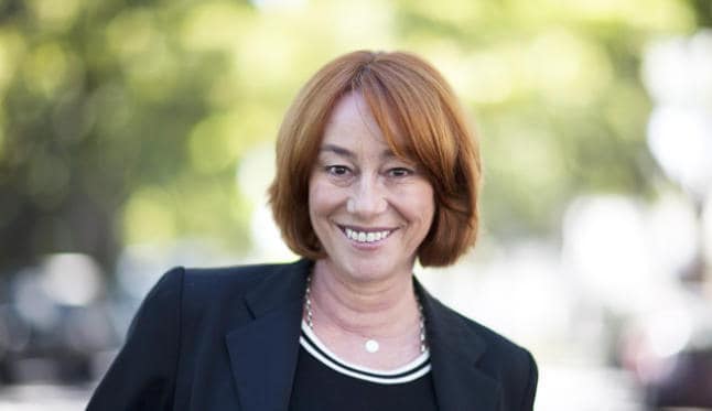 Póster de Gracia Querejeta
