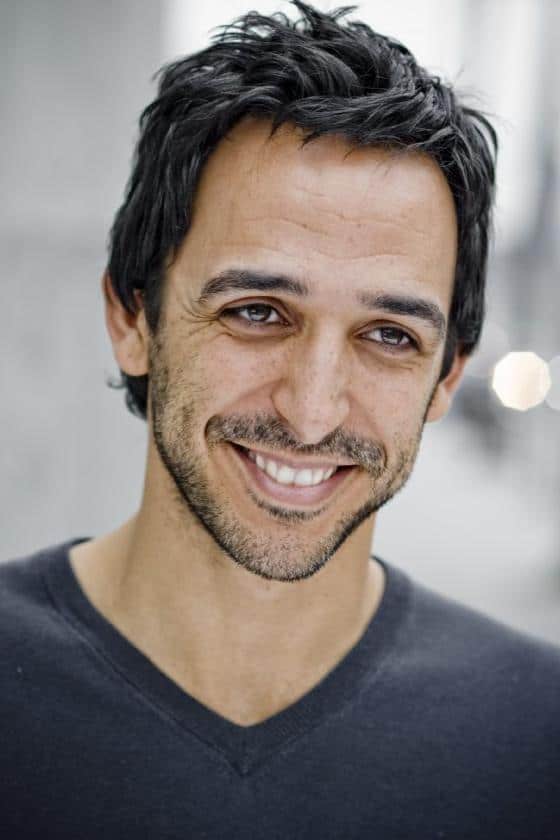 Póster de Amir Arison