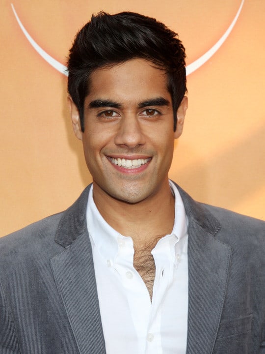 Póster de Sacha Dhawan