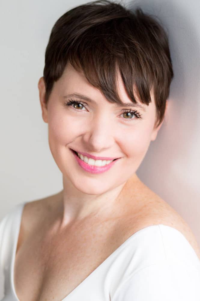 Póster de Victoria Bidewell