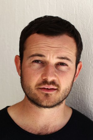 Póster de Daniel Henshall