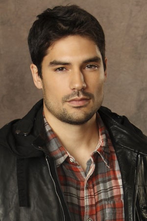 Póster de D.J. Cotrona