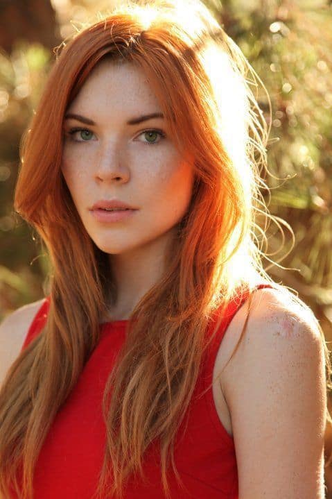 Póster de Courtney Halverson