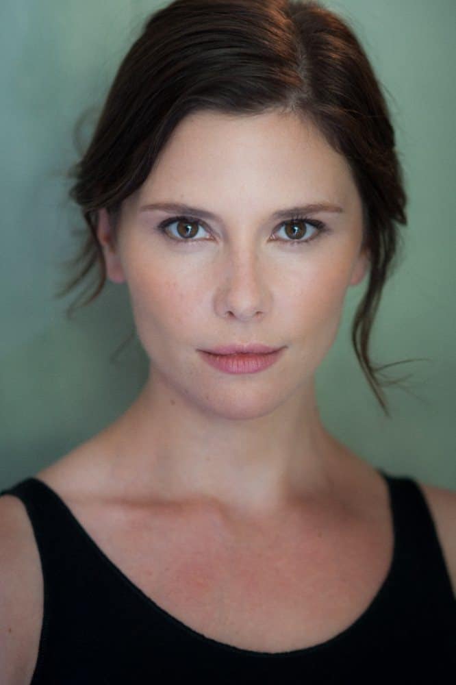 Póster de Olivia Mace