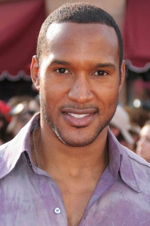 Póster de Henry Simmons