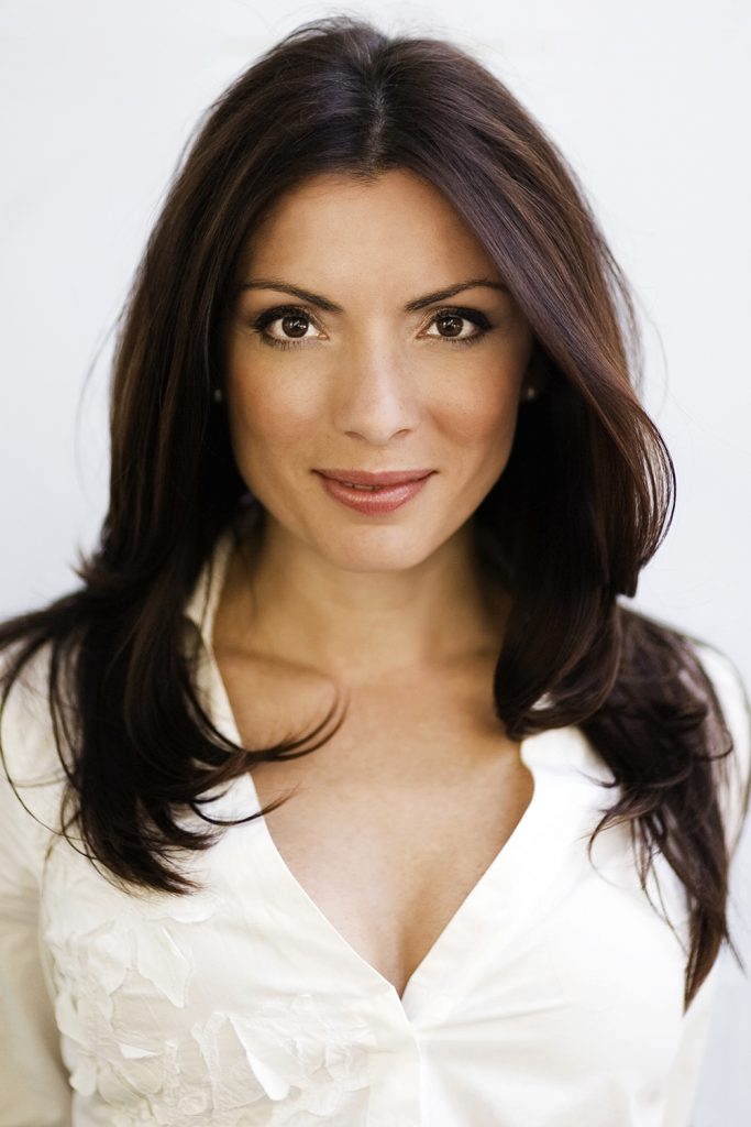 Póster de Alexandra Pascalidou