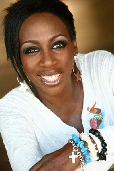 Póster de Gina Yashere