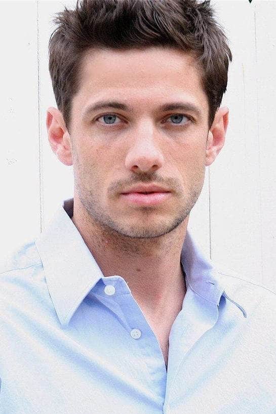 Póster de James Carpinello