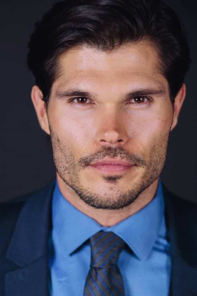 Póster de Taylor James