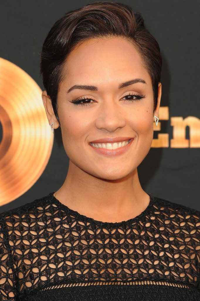 Póster de Grace Byers