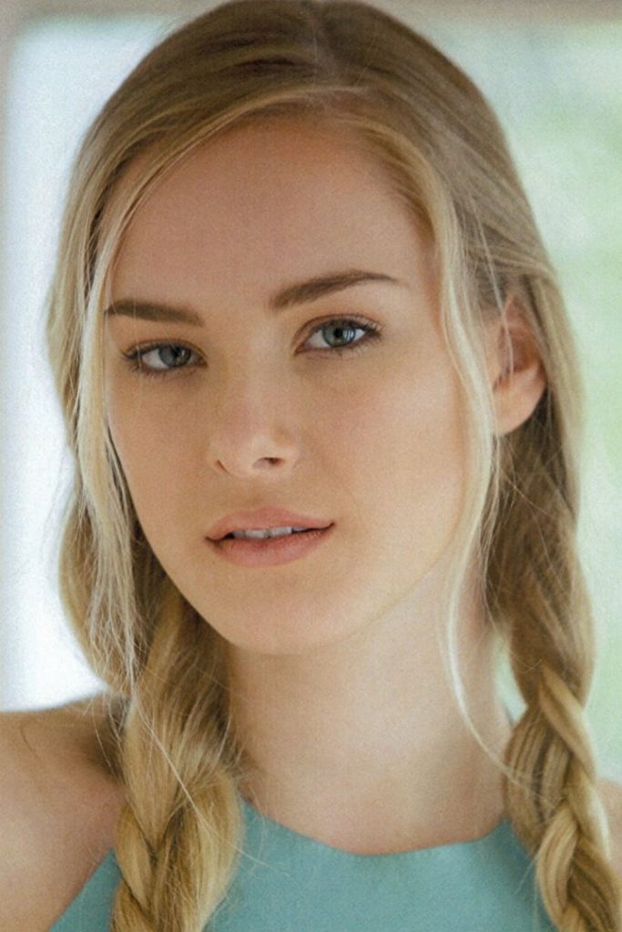 Póster de Emma Bellomy