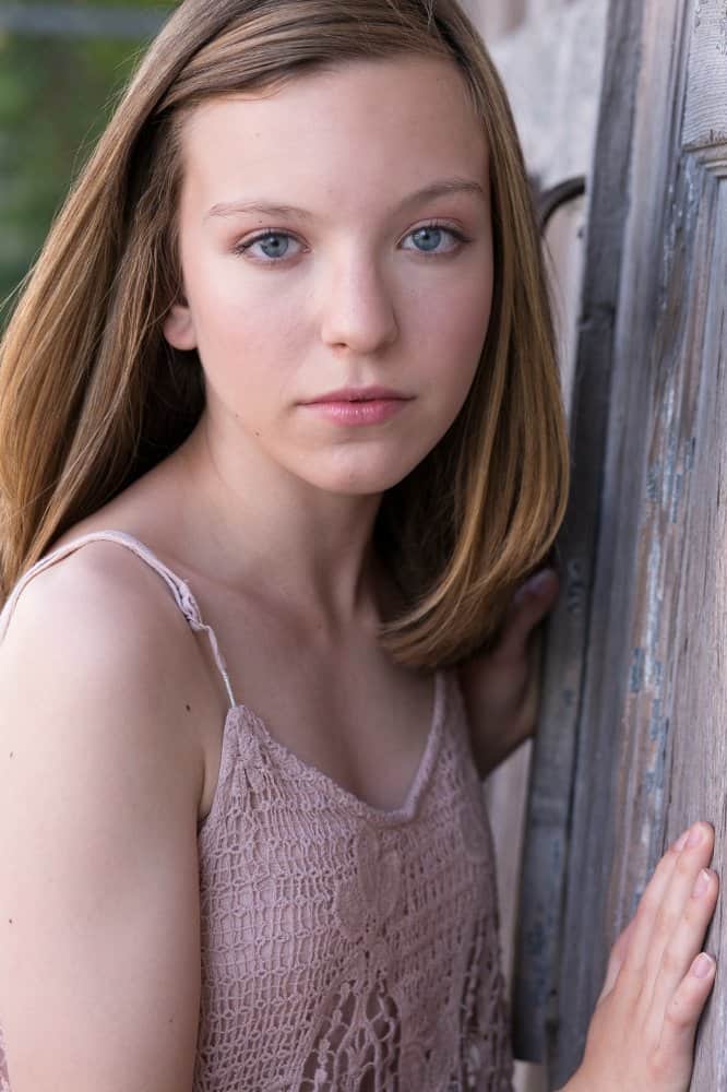 Póster de Aislinn DeButch
