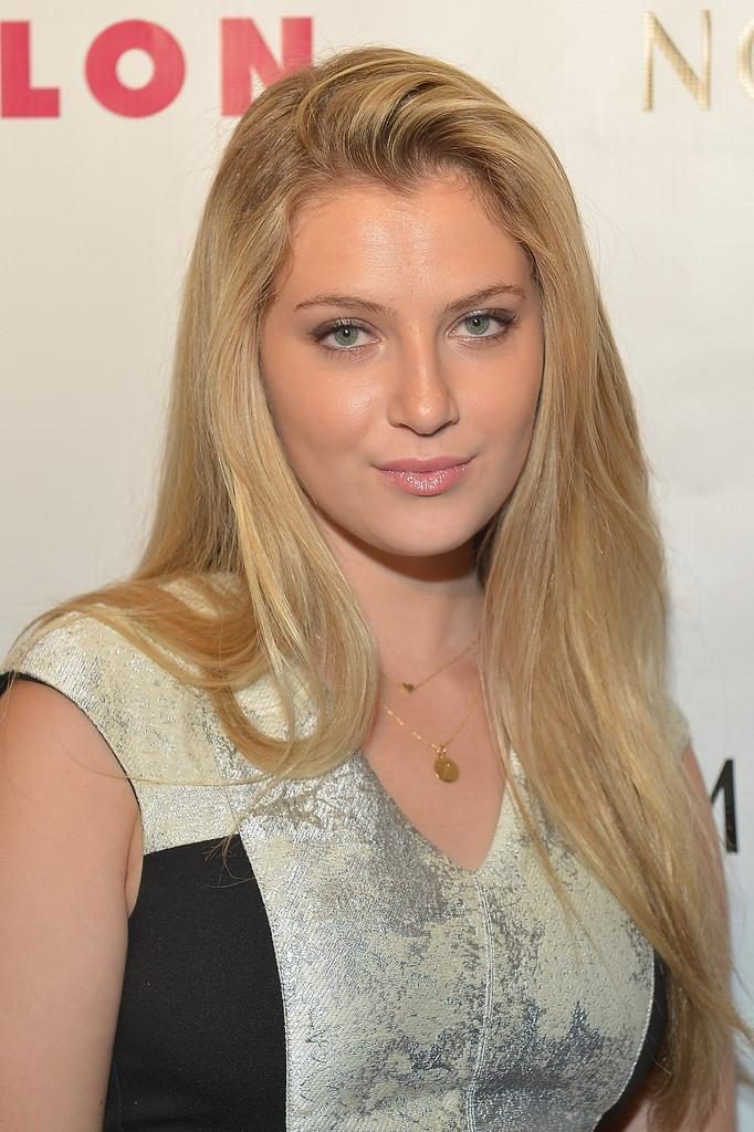 Póster de Zoe Levin