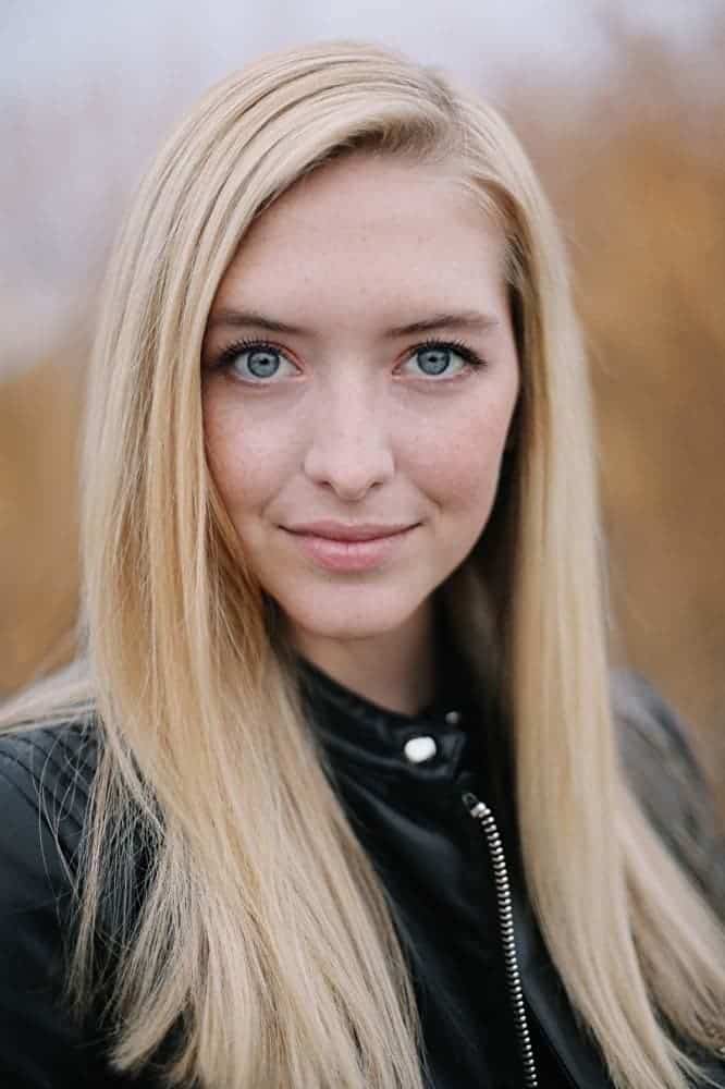 Póster de Courtney Coker