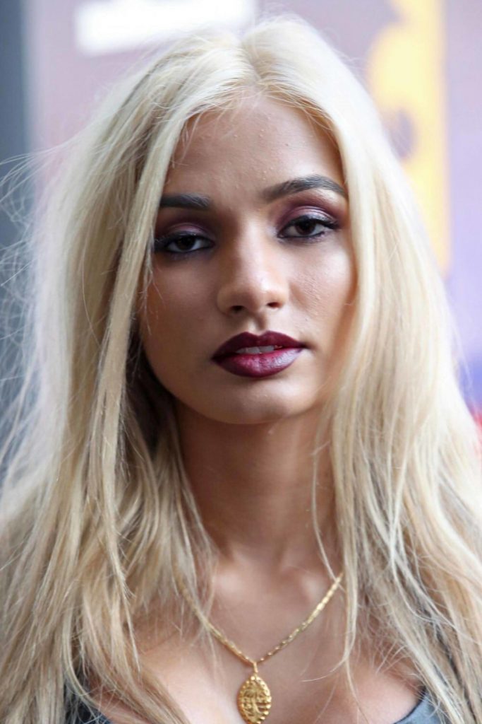 Póster de Pia Mia