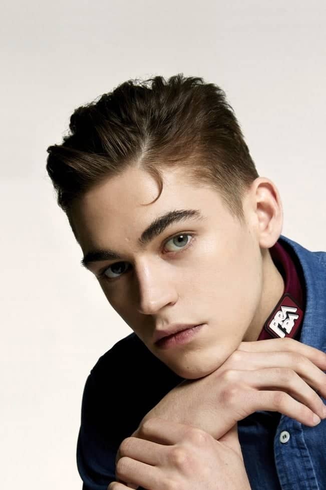 Póster de Hero Fiennes Tiffin