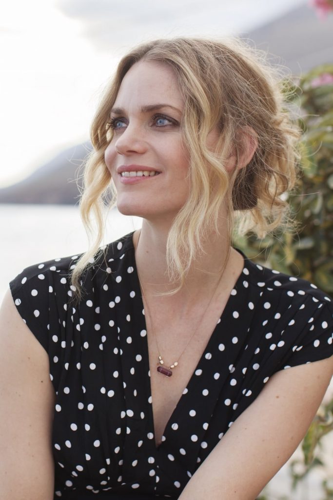 Póster de Liv Mjönes