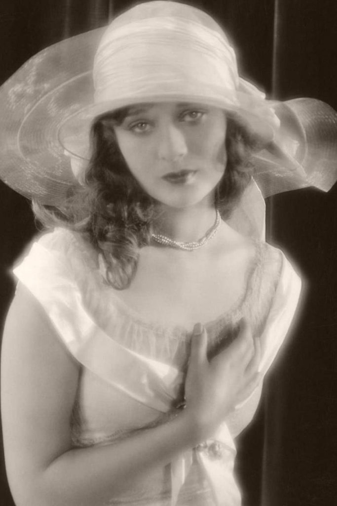 Póster de Dolores Costello
