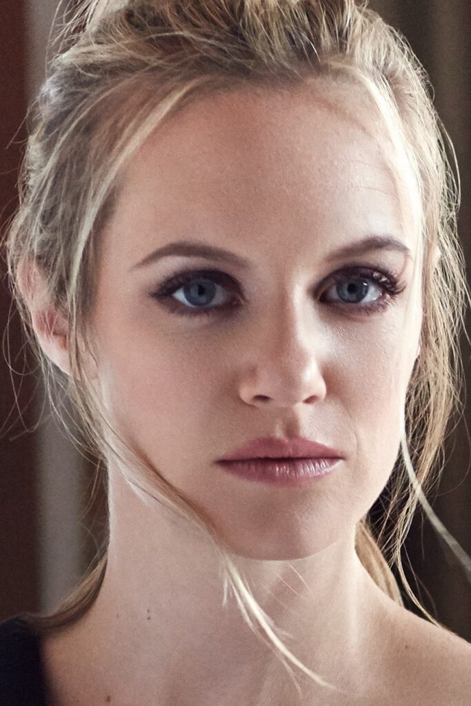 Póster de Danielle Savre