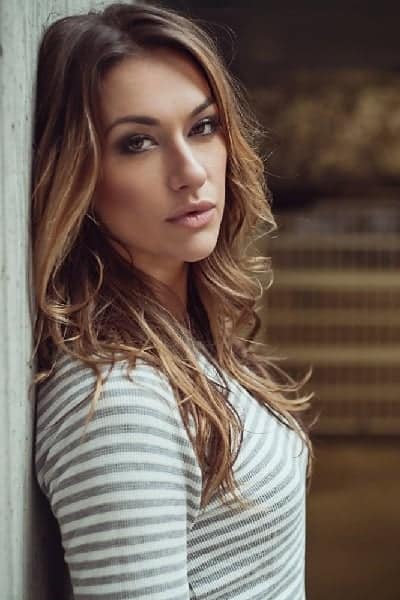 Póster de Tasya Teles