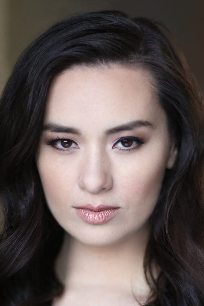 Póster de Cara Gee