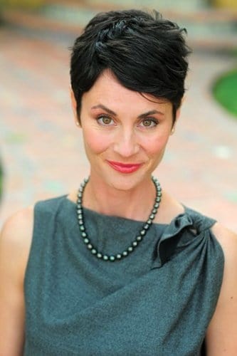 Póster de Beth Malone