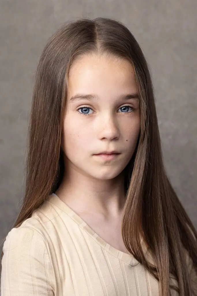 Póster de Alisha Weir
